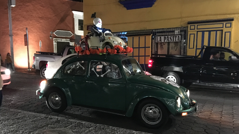 Illustration for article titled The Beetles and Other Cars of Puebla But Especially the Beetles